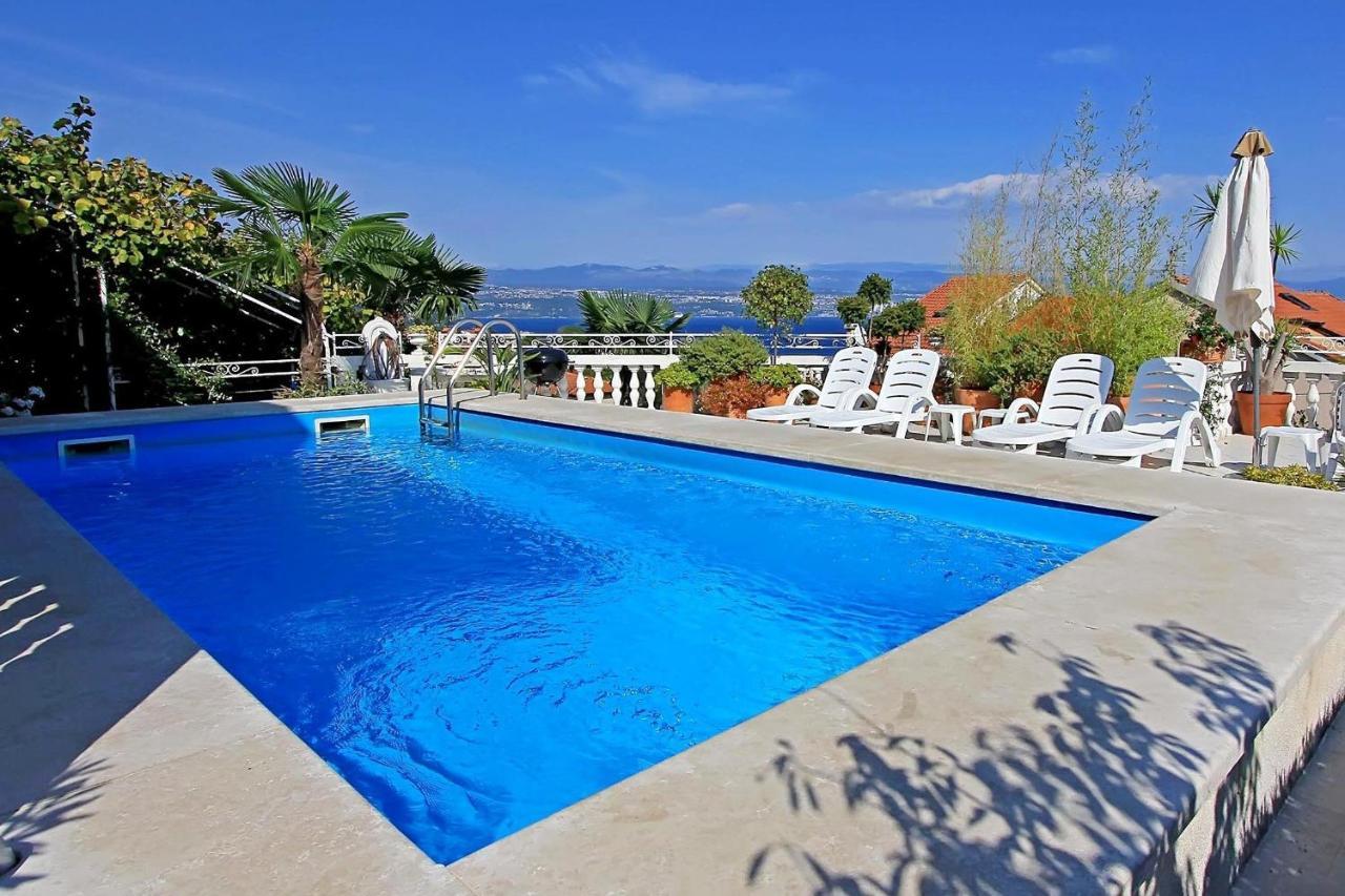 Family Friendly Apartments With A Swimming Pool Lovran, Opatija - 14178 Exteriör bild