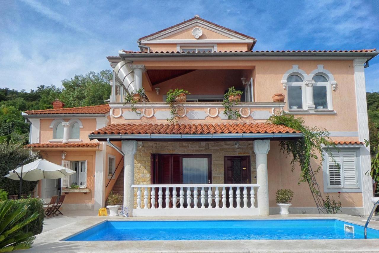 Family Friendly Apartments With A Swimming Pool Lovran, Opatija - 14178 Exteriör bild