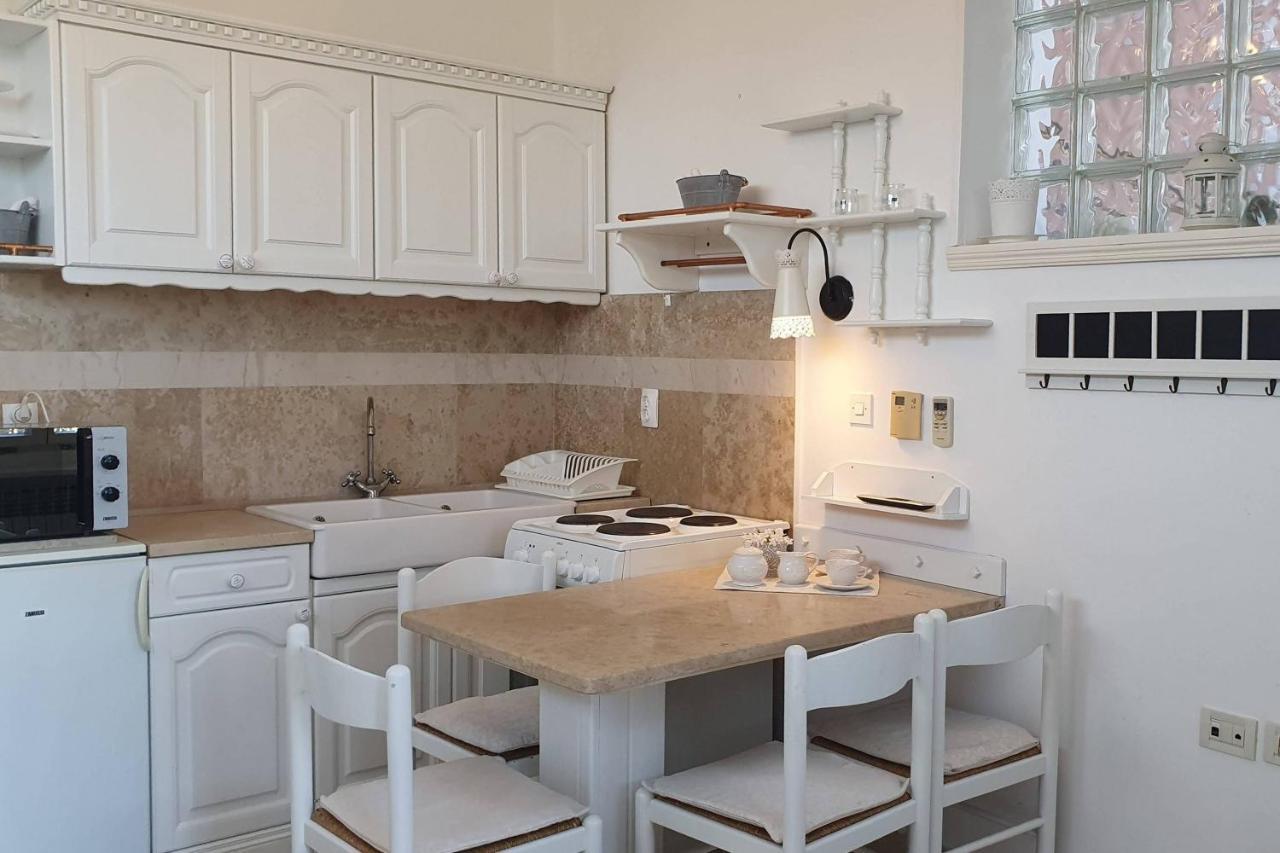 Family Friendly Apartments With A Swimming Pool Lovran, Opatija - 14178 Exteriör bild