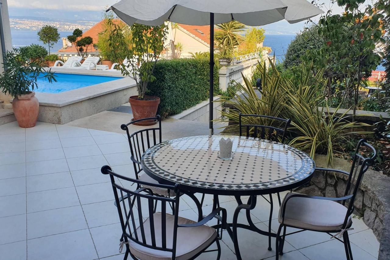 Family Friendly Apartments With A Swimming Pool Lovran, Opatija - 14178 Exteriör bild