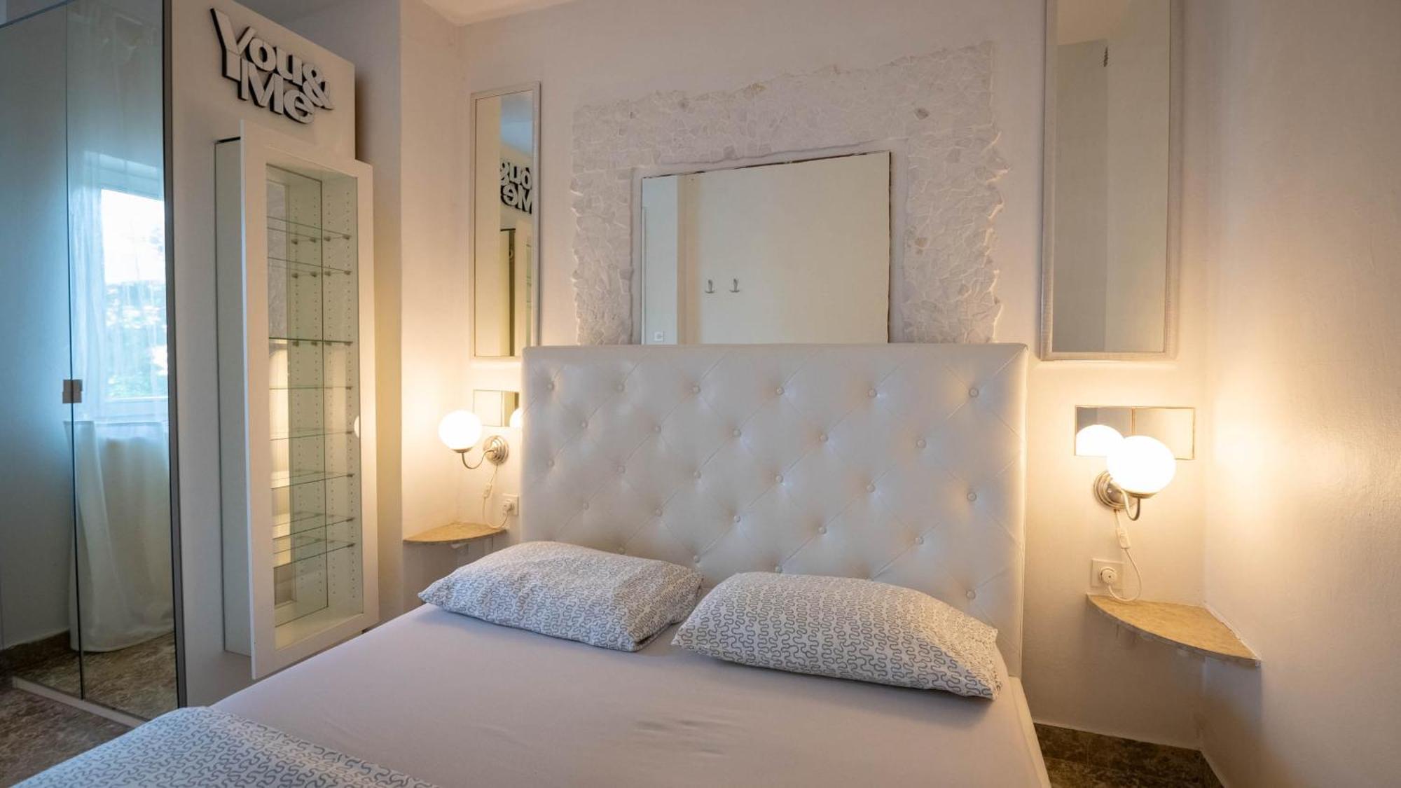 Family Friendly Apartments With A Swimming Pool Lovran, Opatija - 14178 Rum bild