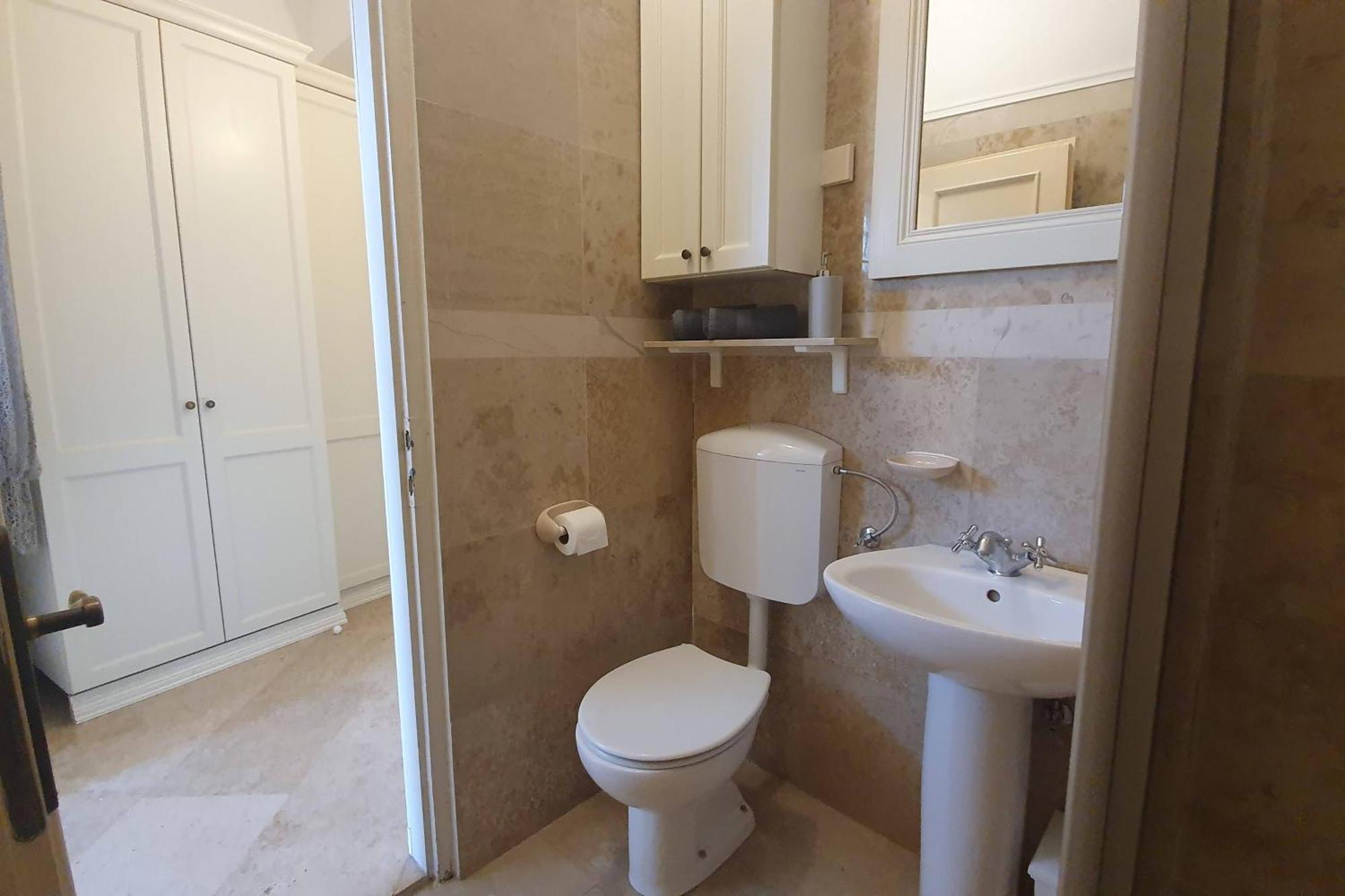 Family Friendly Apartments With A Swimming Pool Lovran, Opatija - 14178 Rum bild